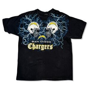 Vintage Y2K NFL San Diego Chargers T-Shirt with sick thunder graphic Size Large